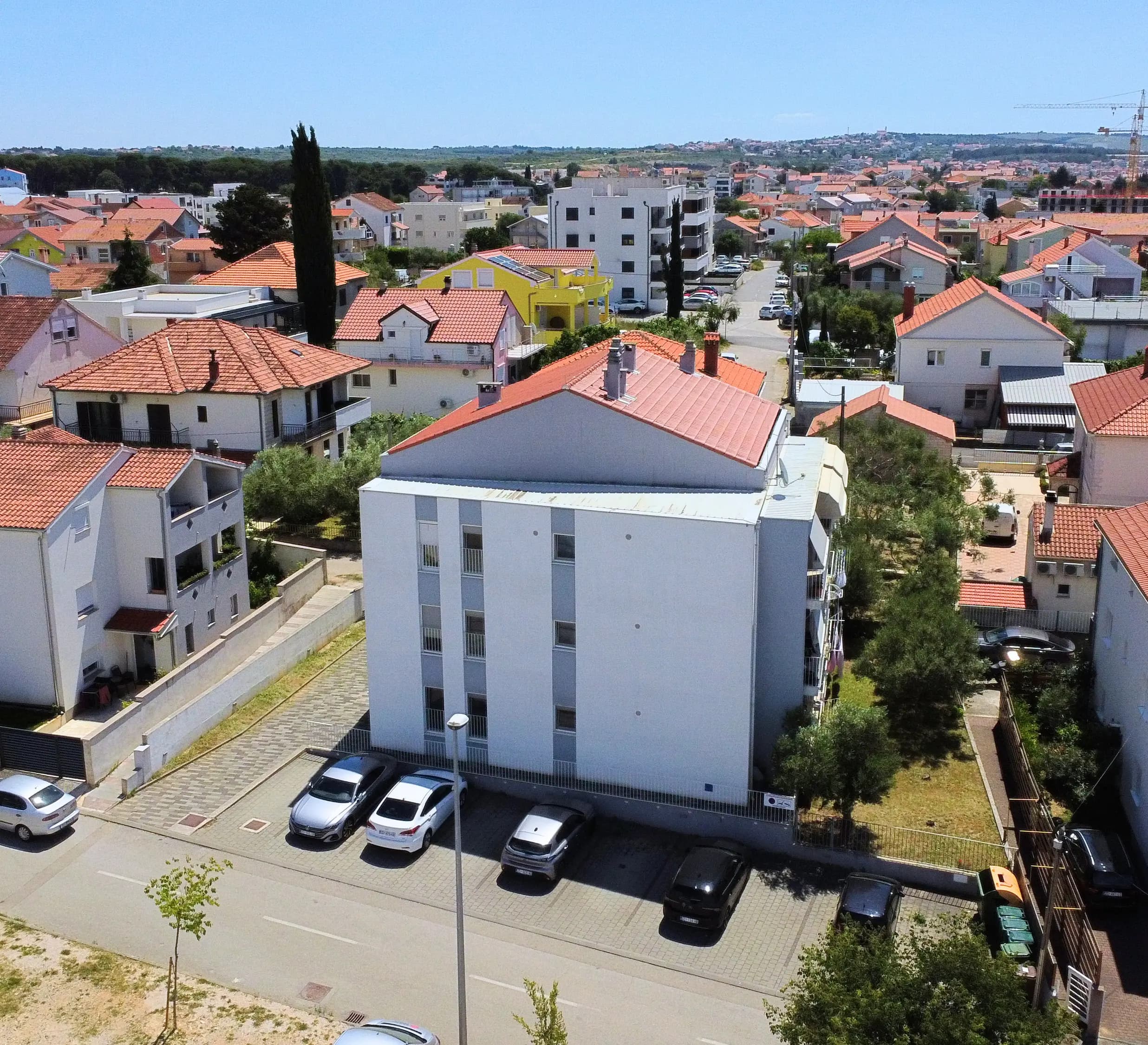 Stambena zgrada Bili Brig — slika 1